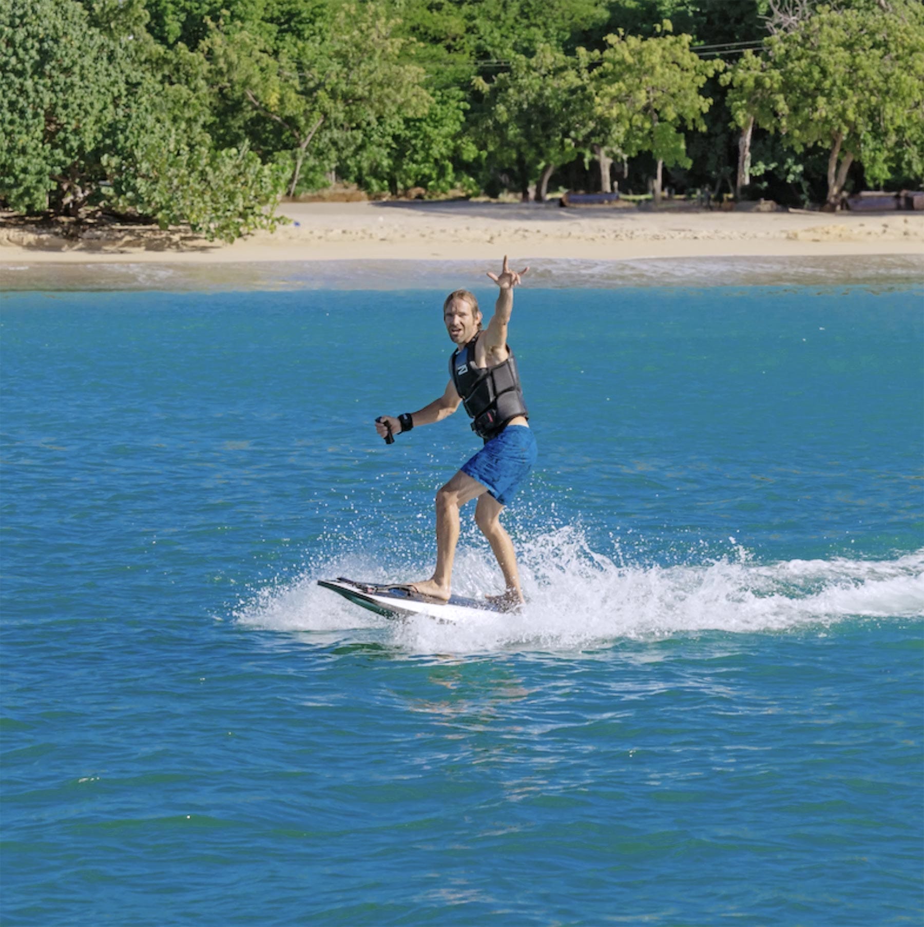 Awake RÄVIK Explore