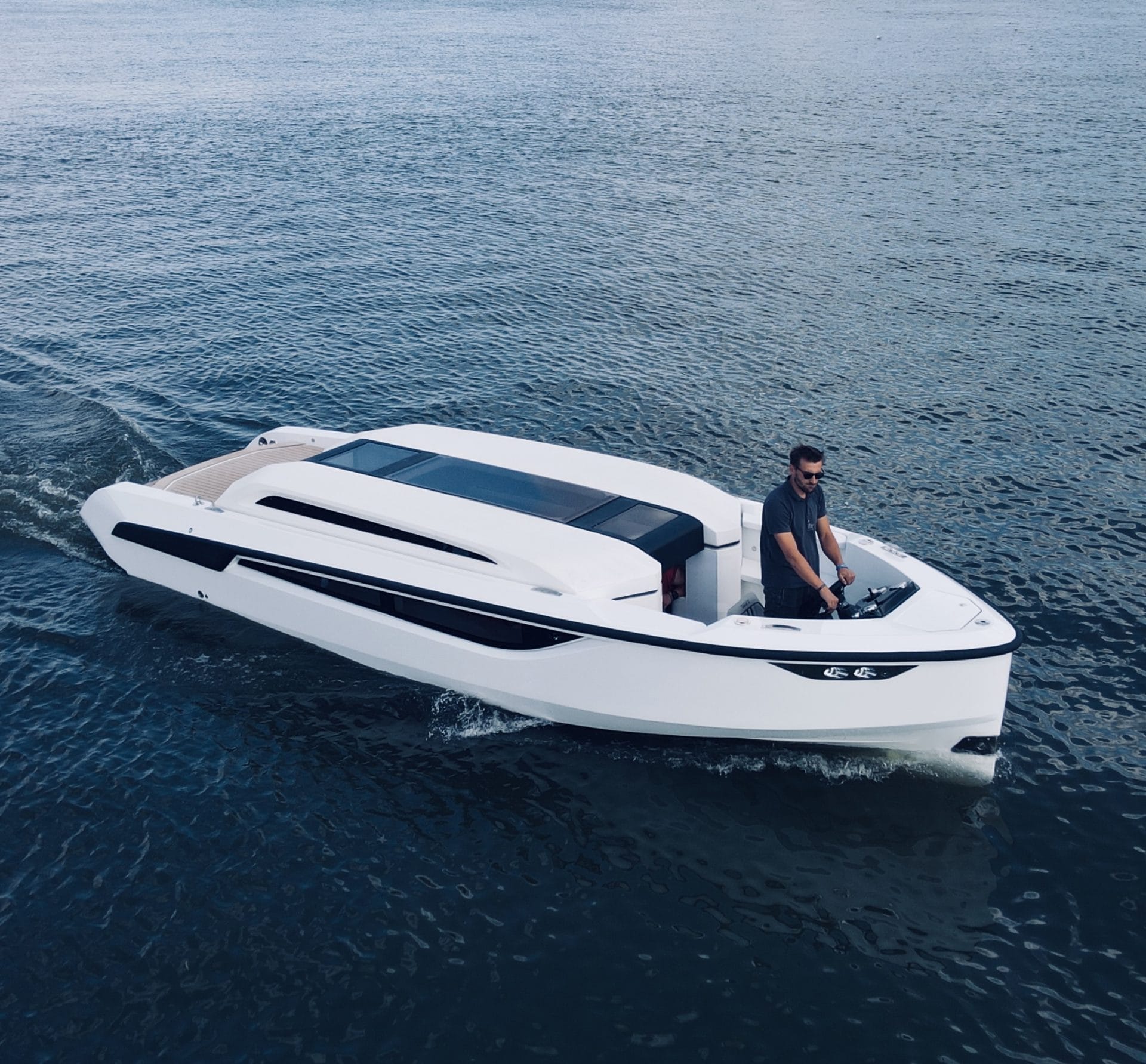 Carbon Limo Tender LT26